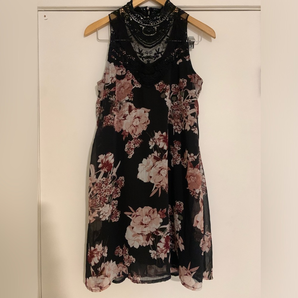Floral Sleeveless Dress - Black and Pink